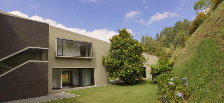 Casa en Venta /Arriendo en Reserva Natural, Vía Las Palmas
