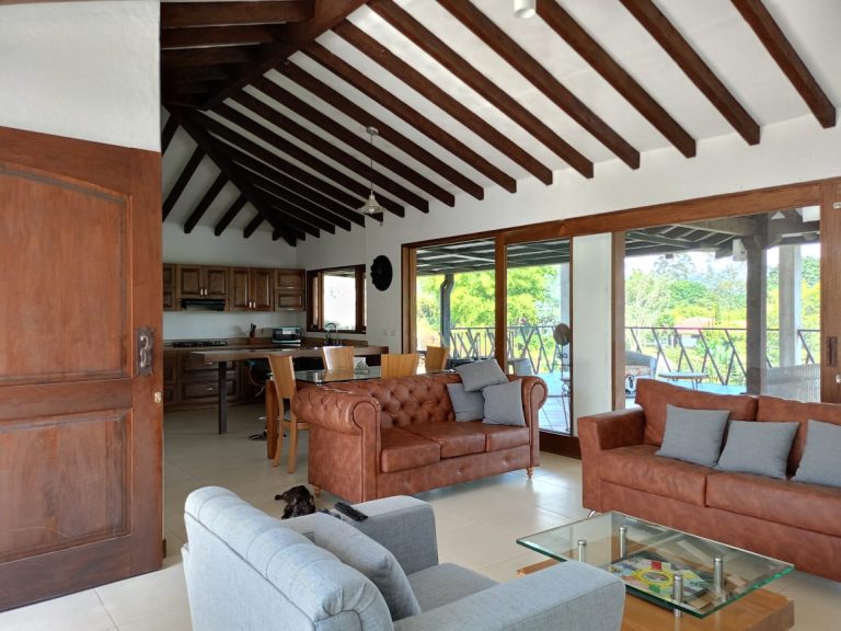 Casa Campestre amoblada en arriendo, Llanogrande, Sector Pontezuela