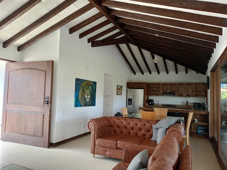 Casa Campestre amoblada en arriendo, Llanogrande, Sector Pontezuela