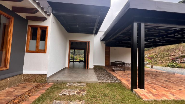Casa Campestre en Arriendo Sector Alto del Escobero, El Retiro