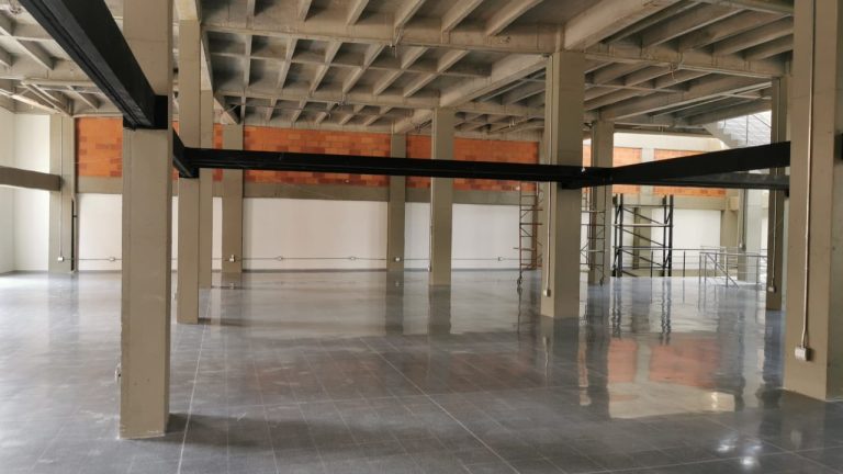 Bodega en Venta o Alquiler Sector Almacentro Medellín