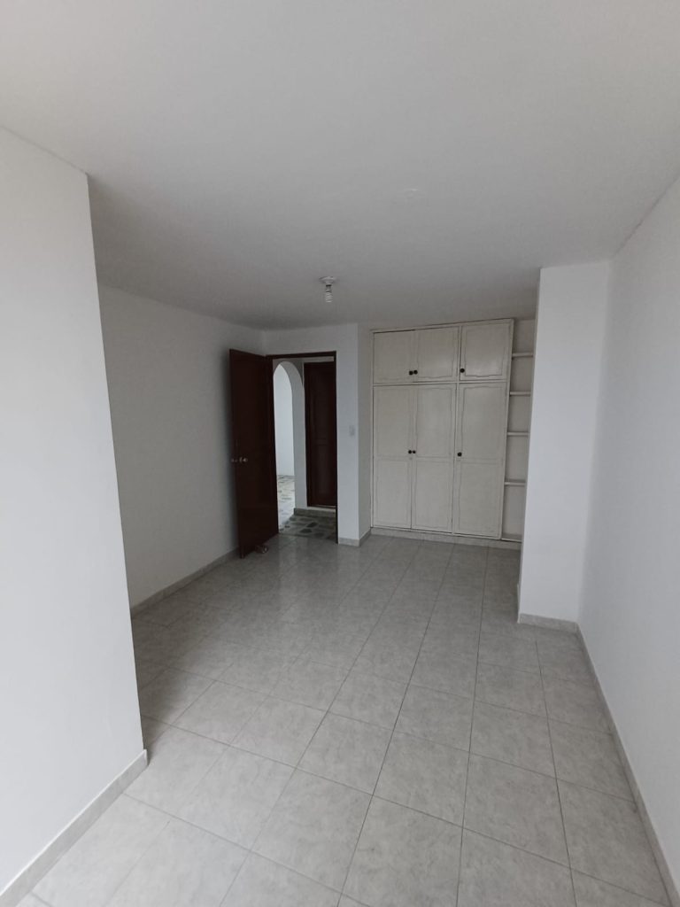 ARRENDO APARTAMENTO AMPLIO EN EL CENTRO DE PEREIRA