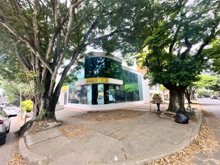 SE VENDE O SE ARRIENDA EN SANTA MÓNICA RESIDENCIAL