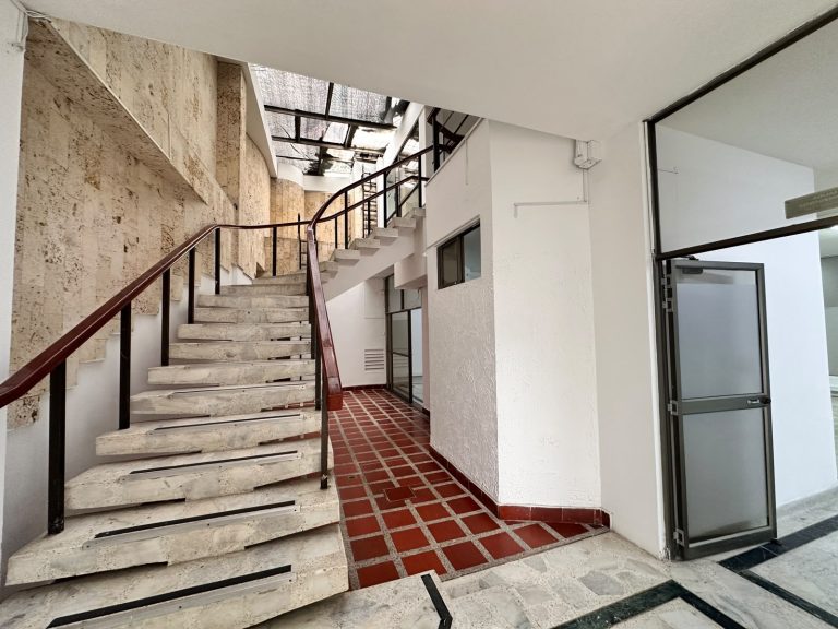 SE VENDE O SE ARRIENDA EN SANTA MÓNICA RESIDENCIAL