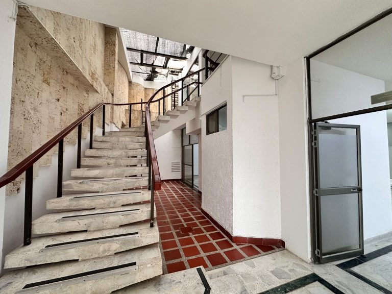 SE VENDE O SE ARRIENDA EN SANTA MÓNICA RESIDENCIAL
