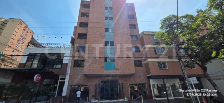 SE ARRIENDA BODEGA INDUSTRIAL ATANASIO GIRARDOT XU10204955