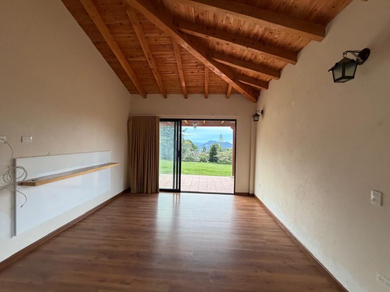 FINCA EN ARRIENDO EN LA CEJA, ESPECTACULAR VISTA A 15 MIN DEN CENTRO