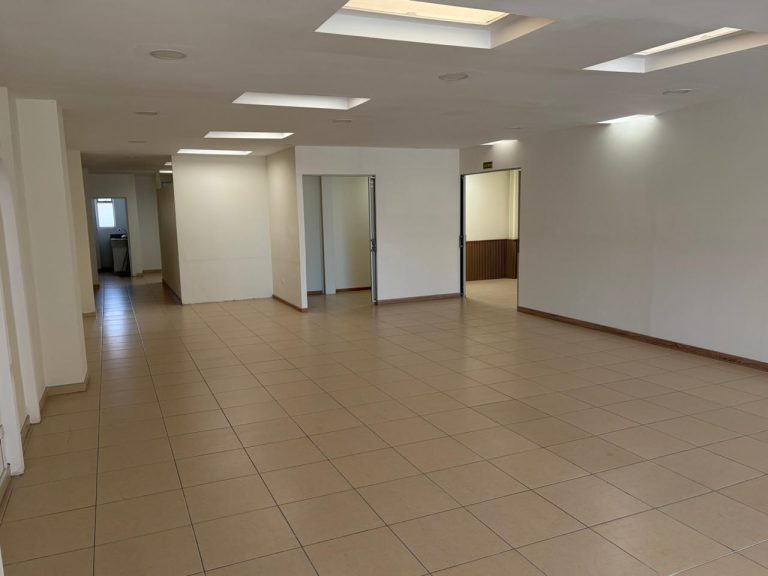 LOCAL ARRIENDO SANTA BARBARA