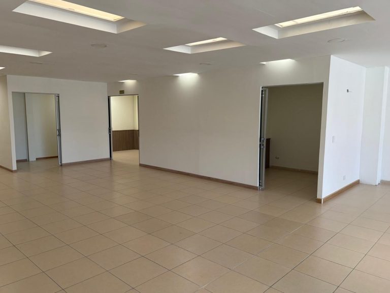 LOCAL ARRIENDO SANTA BARBARA