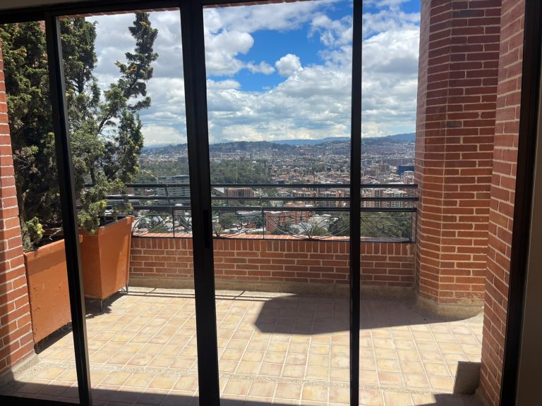 BOSQUE MEDINA ARRIENDO PENT HOUSE DUPLEX 409 M2