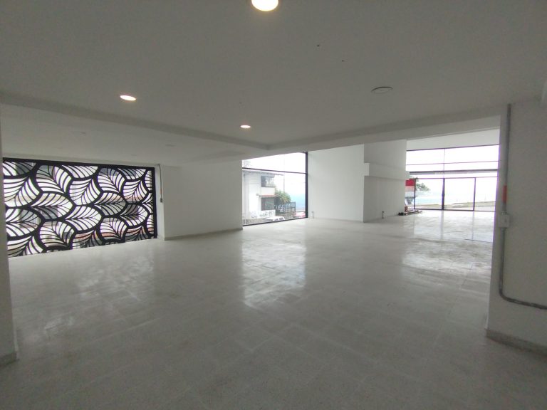 ARRIENDO LOCAL CHIPRE MANIZALES | 386MTS2