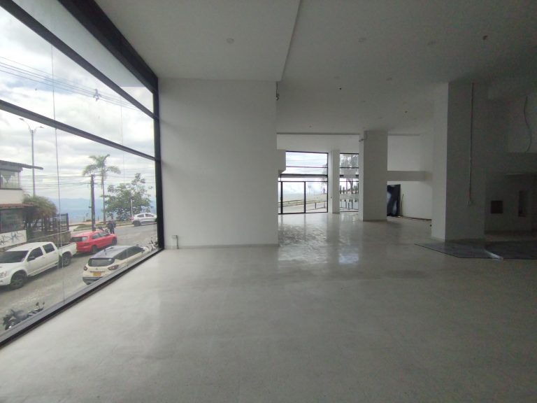 ARRIENDO LOCAL CHIPRE MANIZALES | 386MTS2