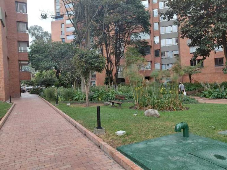Arriendo Apto Amoblado Club House Vista al Country La Carolina -11-