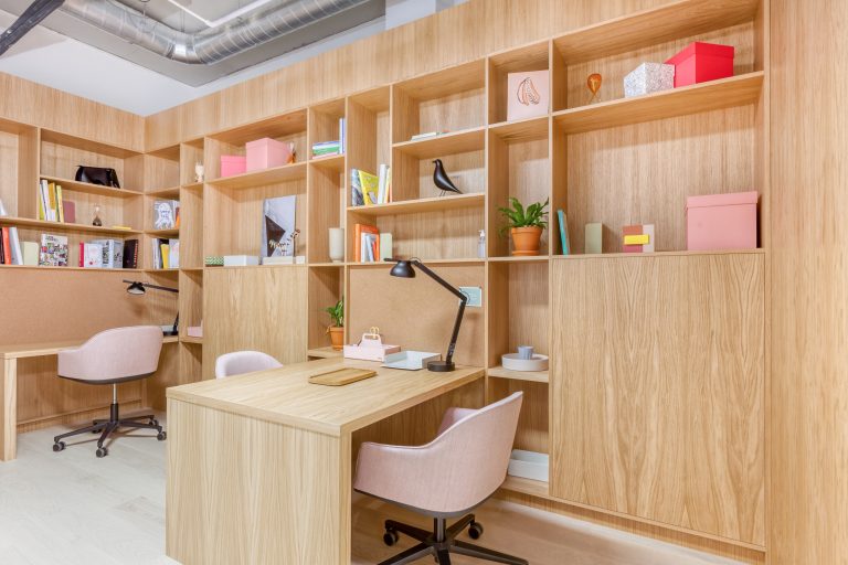 Alquiler de oficinas bellamente diseñadas para 1 persona en Bogota, 86 Once