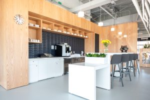 GenericKitchen_08_l9r2oc.jpg