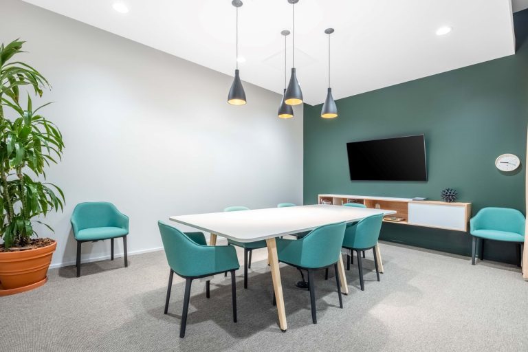 Alquiler de oficinas bellamente diseñadas para 5 personas en Bogota, 86 Once