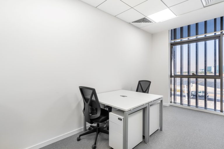 Alquiler de oficinas bellamente diseñadas para 3 personas en Bogota, 86 Once