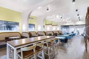 Generic_Business_lounge_02_qmqmya.jpg