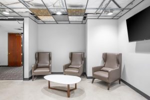 Generic_Business_lounge_03_vygtew.jpg