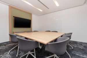 Generic_Conference_room_07_mtnizk.jpg