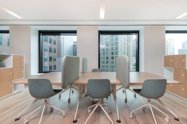 Espacio de oficina en renta para 4 personas en Bogota, 98 Trece