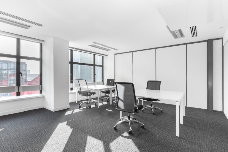 Espacio de oficina en renta para 5 personas en Bogota, 99 Trece