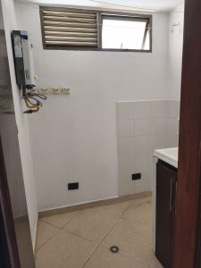 Apartamento 100 mts, 3 habitaciones, 1 parqueadero privado cubierto