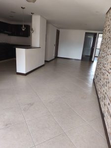 Apartamento 100 mts, 3 habitaciones, 1 parqueadero privado cubierto