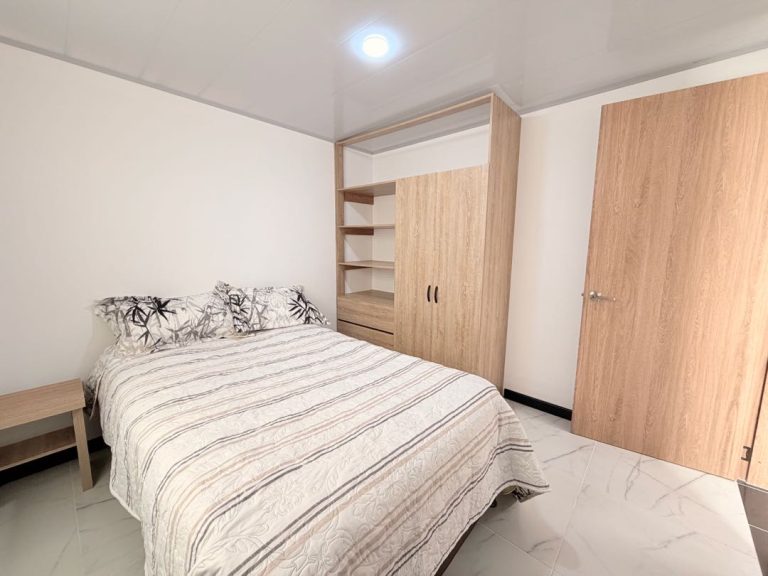 Arriendo apto Amoblado Cota centro