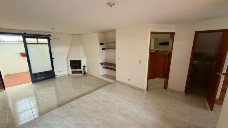 Arriendo casa de 3 pisos en Tenjo