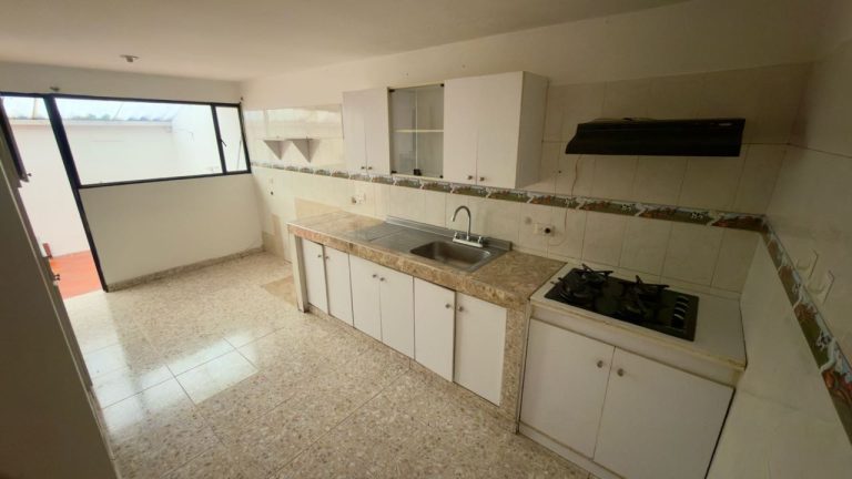 Arriendo casa de 3 pisos en Tenjo