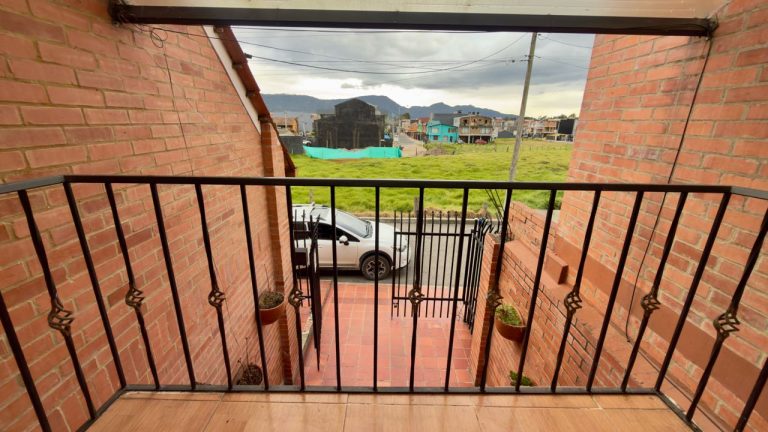 Arriendo casa de 3 pisos en Tenjo
