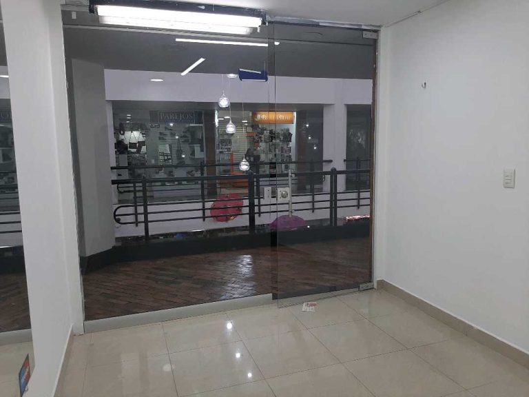 ARRIENDO LOCAL CTRO CIAL SORPRESAS 11m