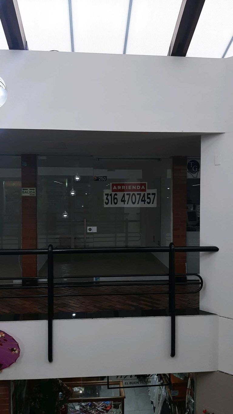 ARRIENDO LOCAL CTRO CIAL SORPRESAS 11m