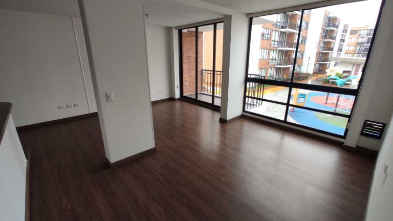 CAJICA, EL CORTIJO, 76 M2, BALCÓN, ASCENSOR