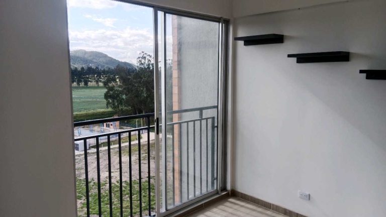 SE ARRIENDA APARTAMENTO EN BREZZA (CDLA BELARI), MOSQUERA