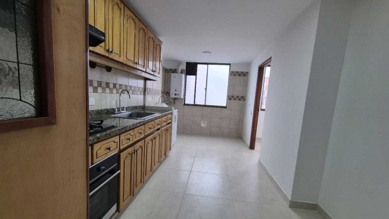RENTO APARTAMENTO EXTERIOR 3 HAB – LA COLINA GRATAMIRA