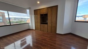 vendo_apartamento_exterior_3_h_1784682219-3322_2497.jpeg