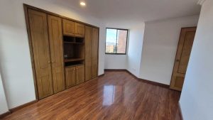 vendo_apartamento_exterior_3_h_1784682220-3192_5701.jpeg
