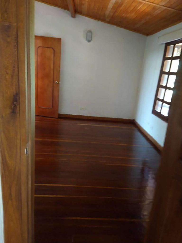 Casa campestre ubicada en La ciudad de Medellin Antioquia.