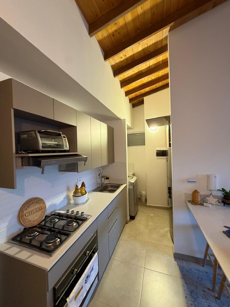 Se arrienda apartamento ubicado en el municipio de La Ceja Antioquia.