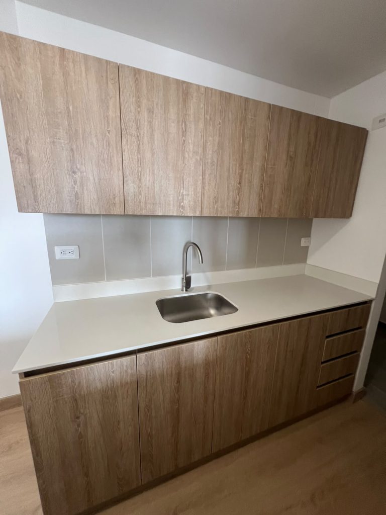 SE ARRIENDA APARTAESTUDIO MODERNO EN RUTA 39, RIONEGRO