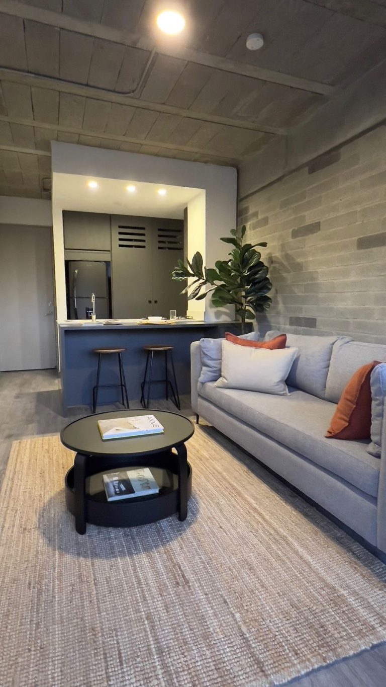 Alquiler apartamento con balcón, La Ceja. Amoblado. Ud. con gimnasio.