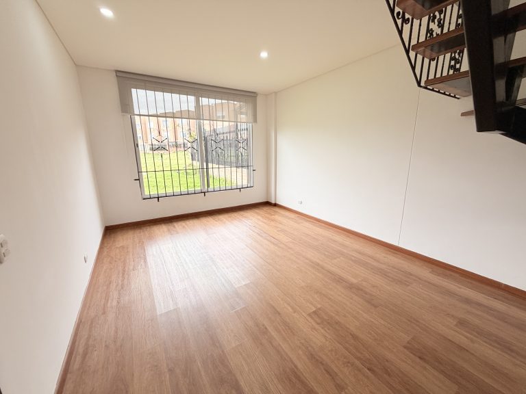 Arriendo Casa Cota Urbana Canon $ 3.600.000