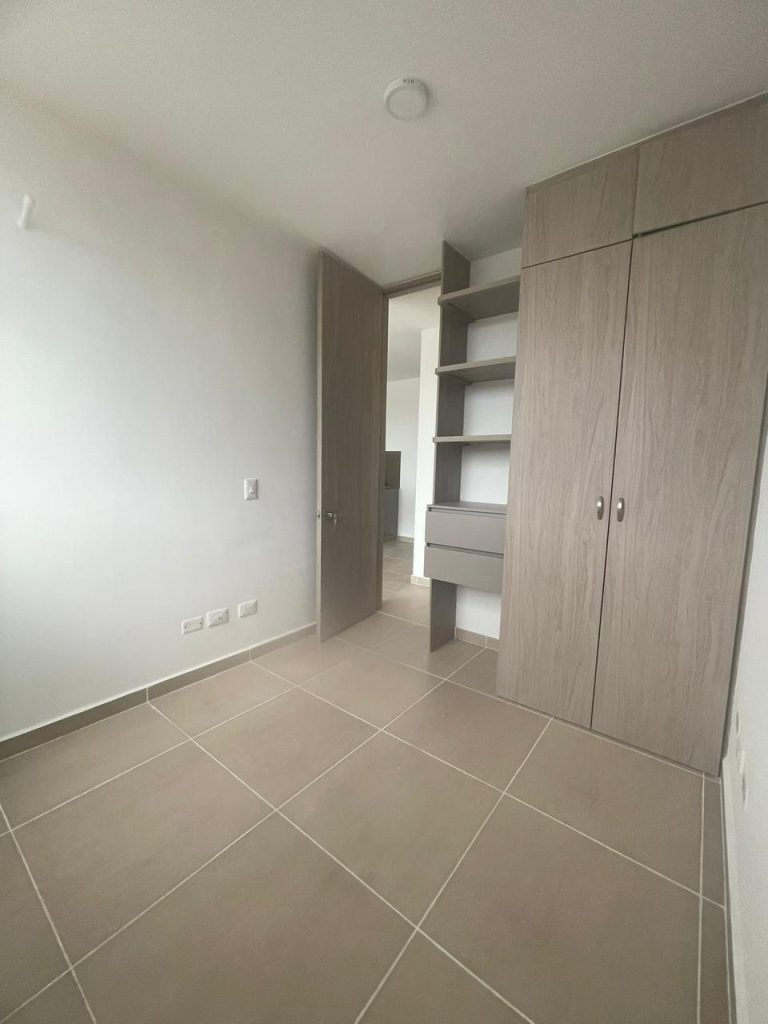 COUTRY RESERVADO TORRE 6 APTO 408