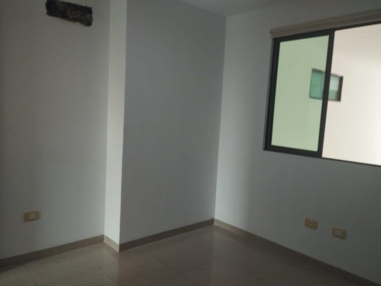 APARTAMENTO DUPLEX CERCA AL PARQUE VENEZUELA