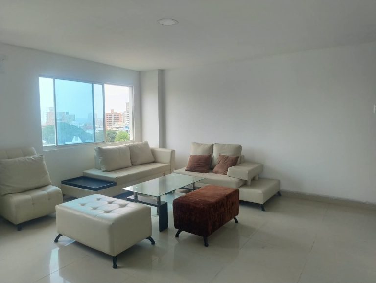Apartamento Duplex amoblado en Altos de Riomar