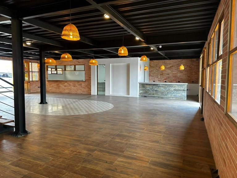 Local Comercial en Alquiler en Guatapé | 271 m² frente a la Represa
