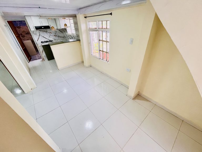 SE ARRIENDA CASA DE 2 HABITACIONES – SECTOR CALARCÁ