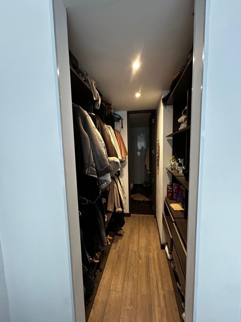 Vendo Lindo Apartamento Iluminado en Calleja Alta